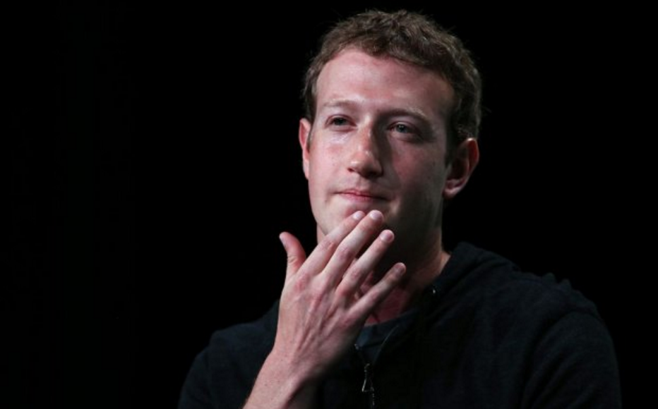 Mark Zuckerberg bi nghi ngo la nguoi ngoai hanh tinh hinh anh