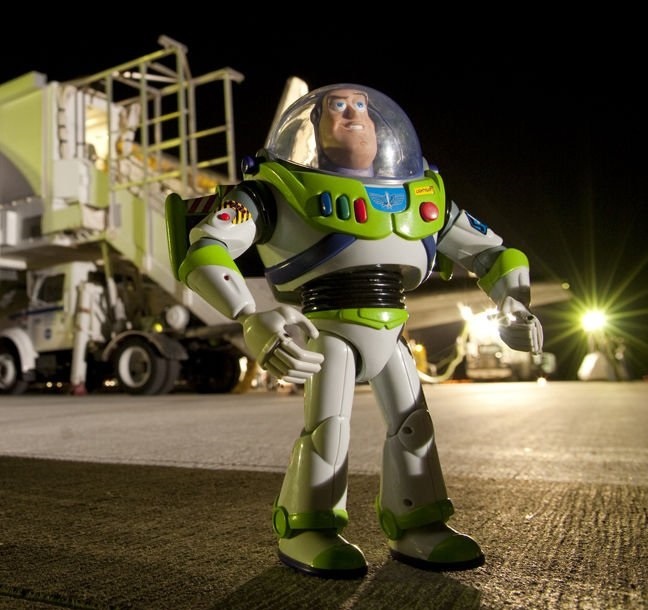 10 thu ky la con nguoi tung mang vao khong gian hinh anh