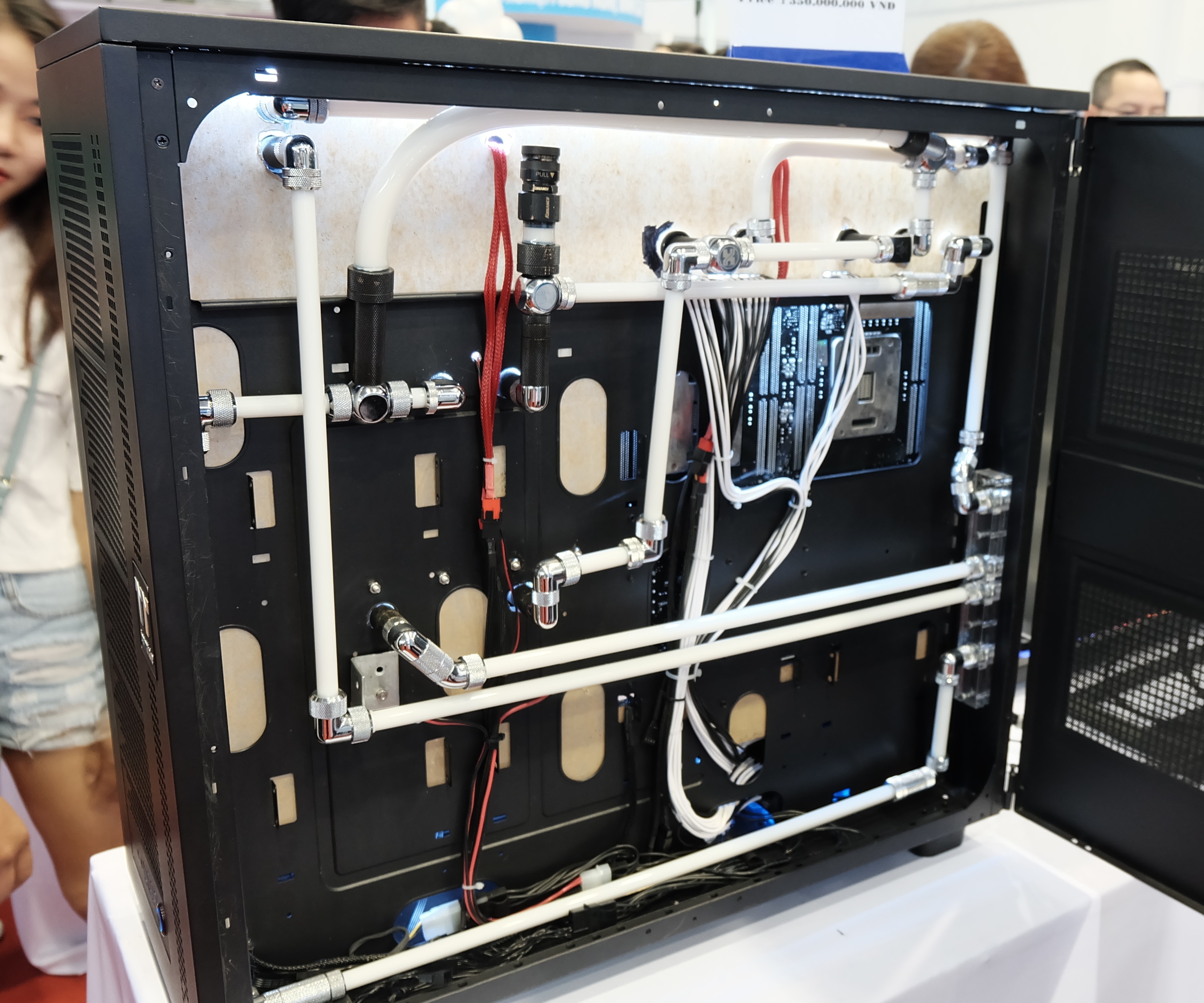 Case do 350 trieu o Sai Gon anh 8