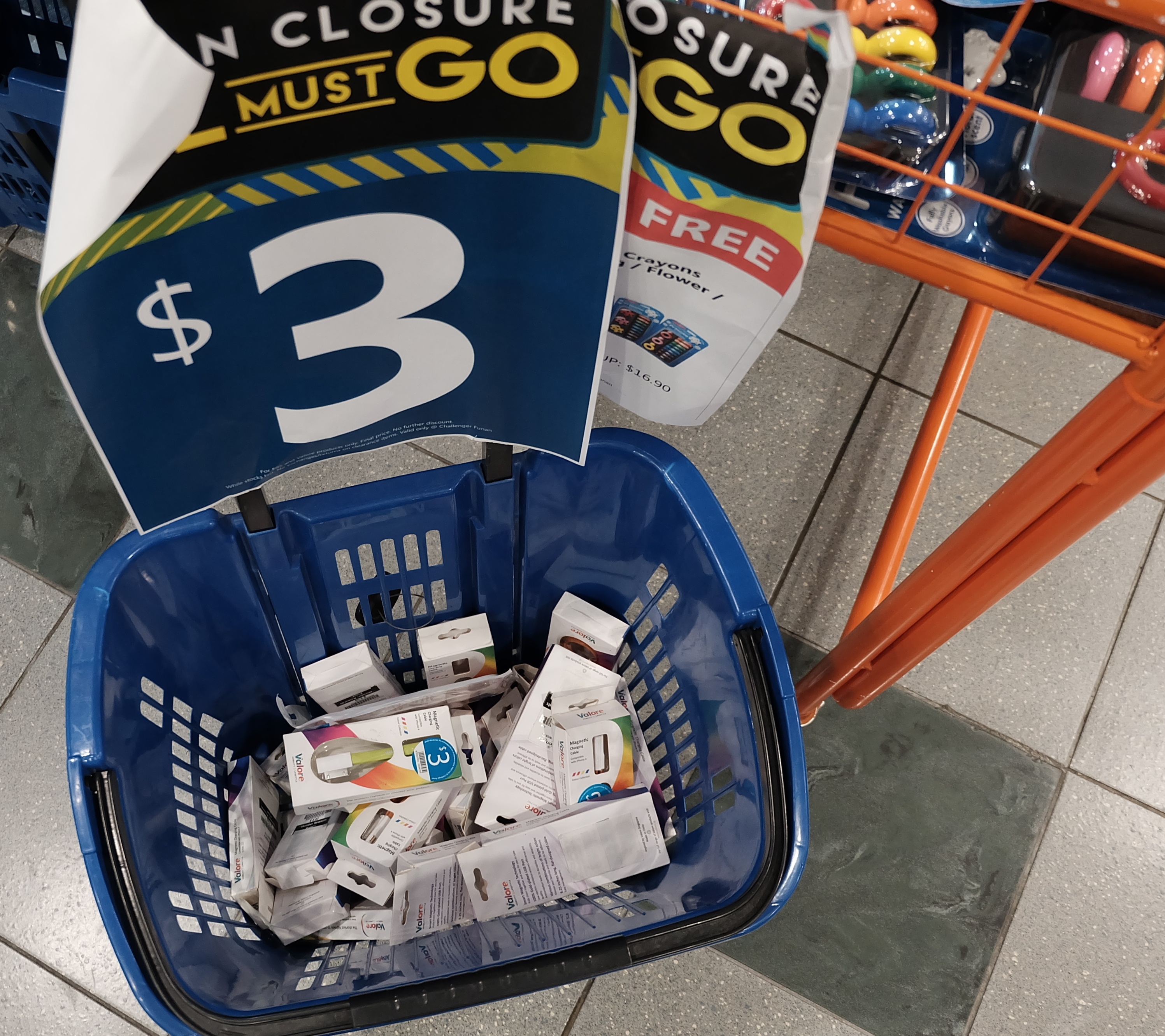 Sieu thi cong nghe Funan dong cua anh 5