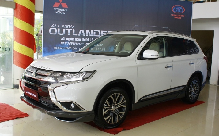 Mitsubishi Outlander 2016 dau tien tai VN, gia tu 1,1 ty hinh anh