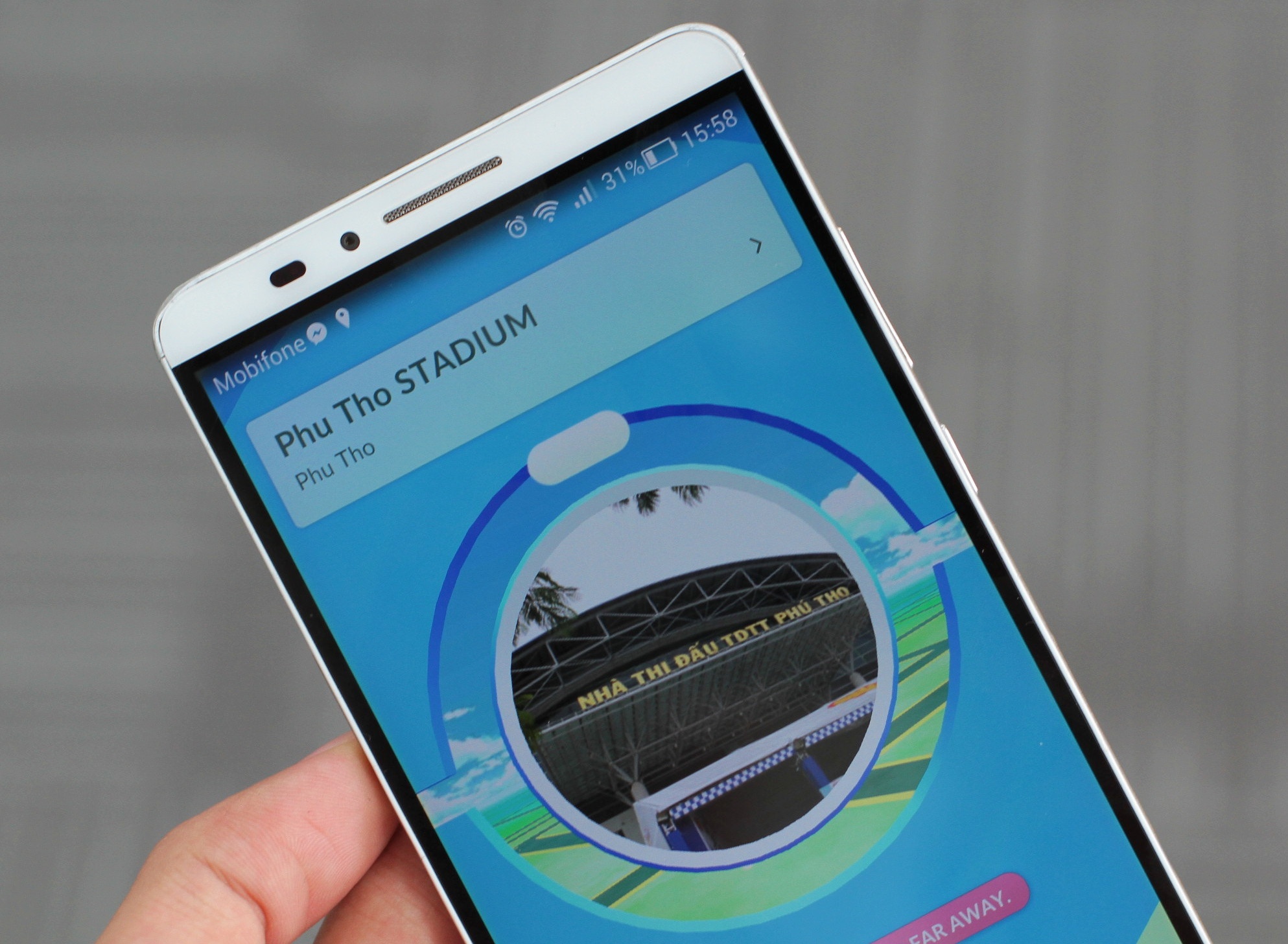 Dan choi Pokemon Go Viet Nam spam vi tri ao len Google hinh anh