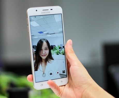 Dung thu Galaxy J7 Prime sap ban tai Viet Nam hinh anh