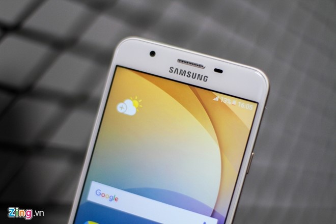 cuộc đua camera trước ảnh 1 cuoc dua camera truoc anh 1