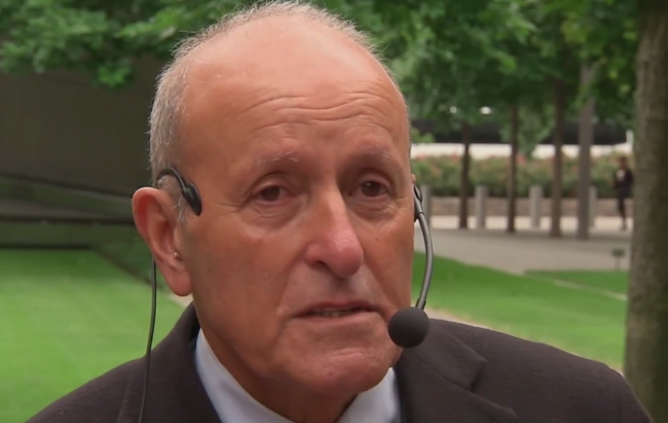 Noi dau nguoi cha cua linh cuu hoa hy sinh ngay 11/9 hinh anh