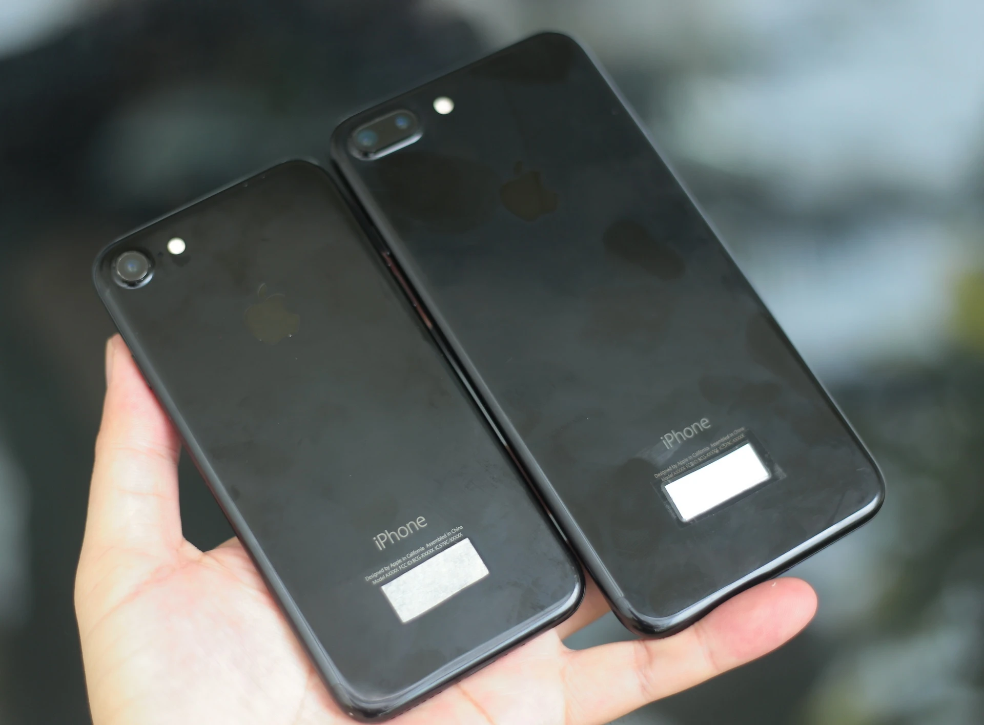 iPhone 7 jet black Viet Nam anh 2