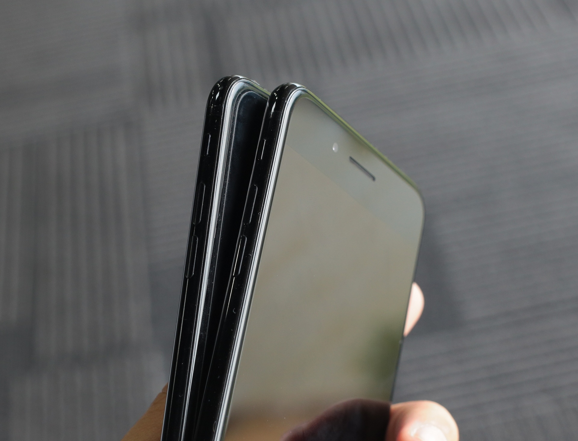 iPhone 7 jet black Viet Nam anh 4