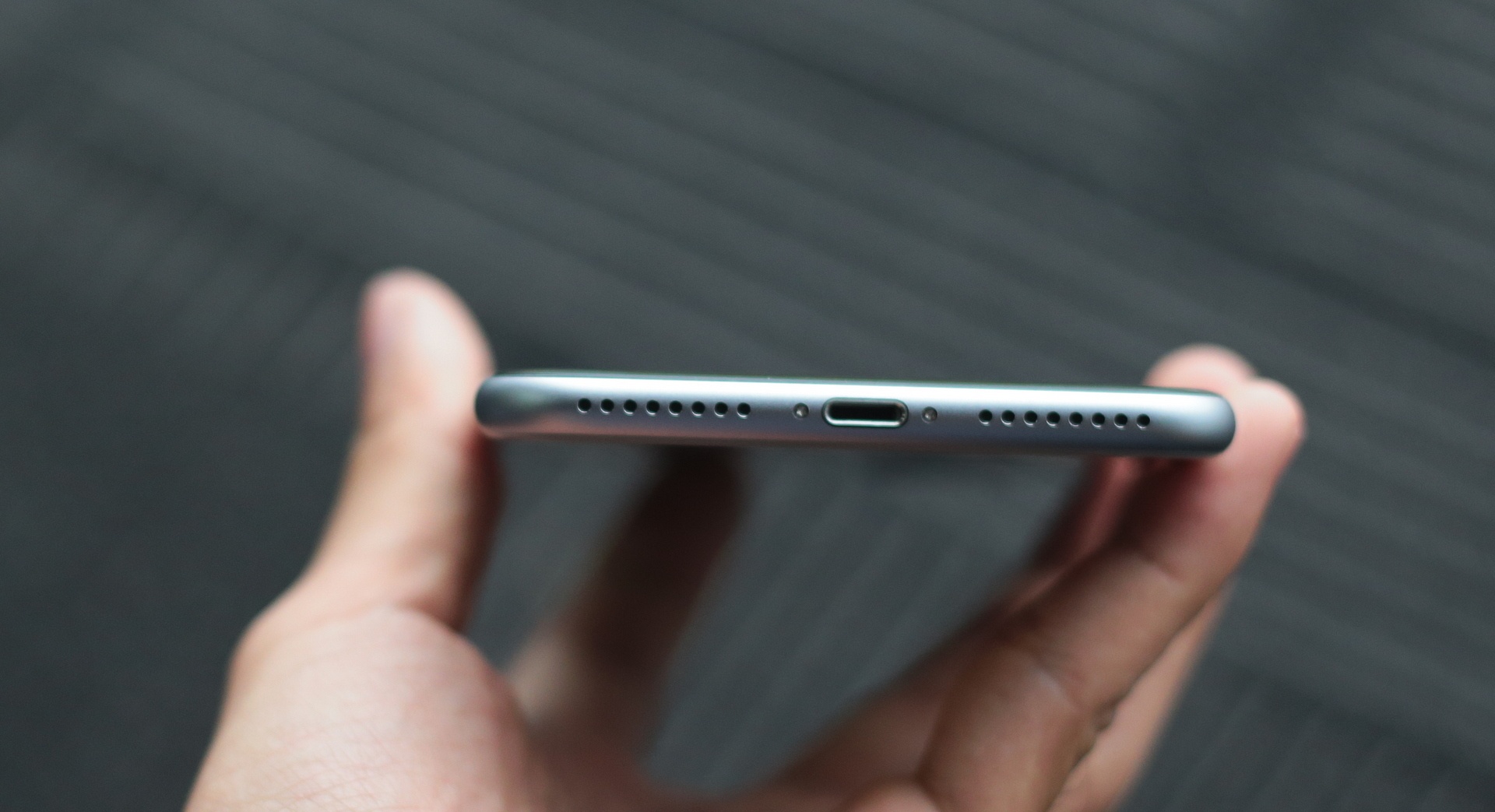 iPhone 7 Plus mau xam anh 7