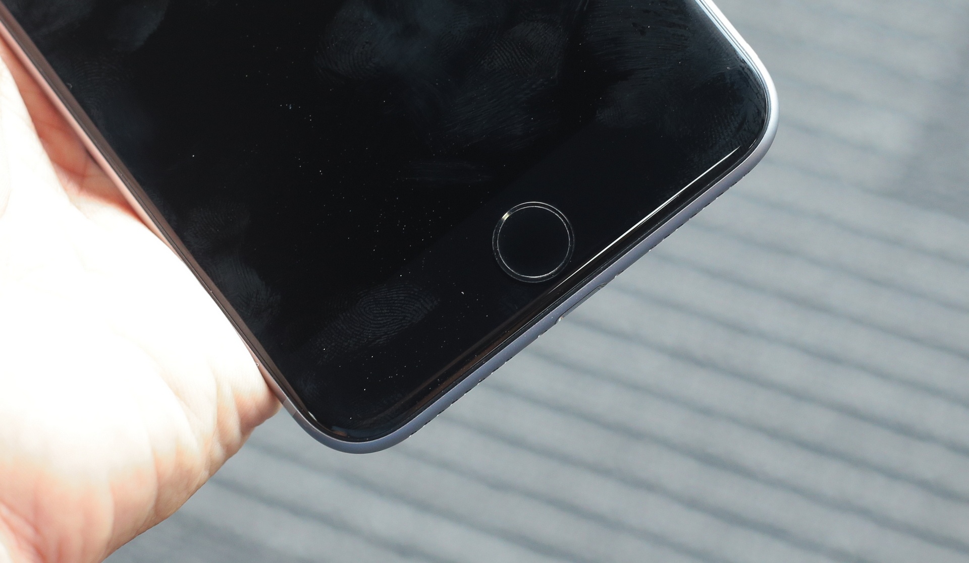 iPhone 7 Plus mau xam anh 8