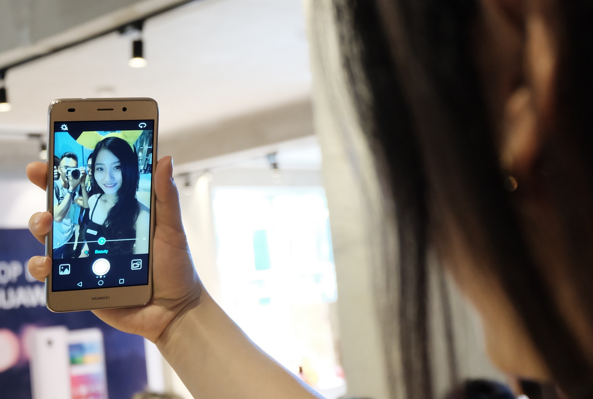 Huawei 4 trieu anh 10