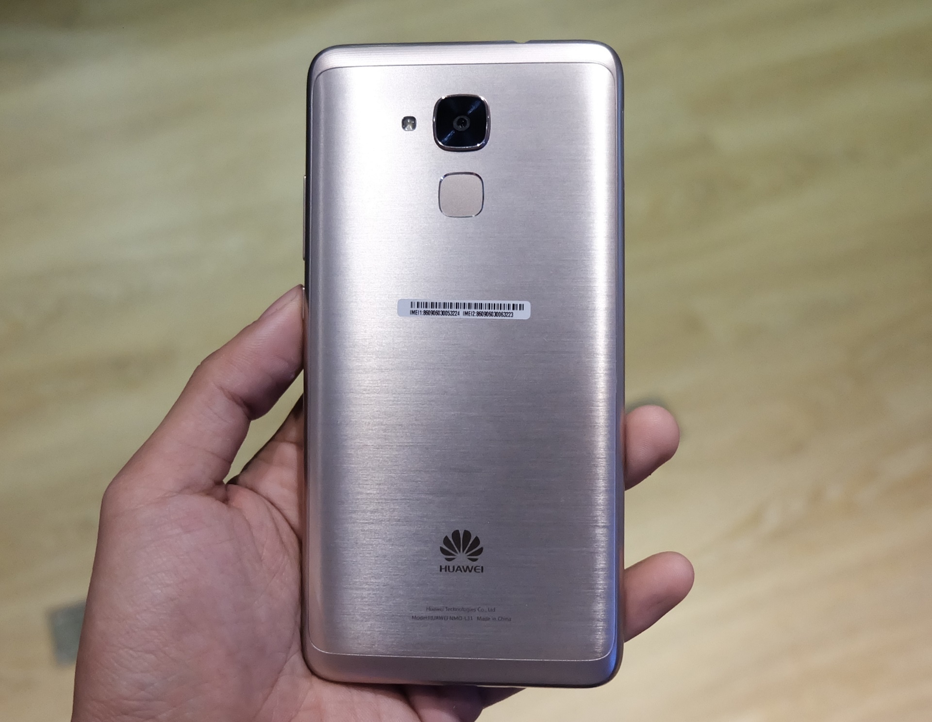Huawei 4 trieu anh 2