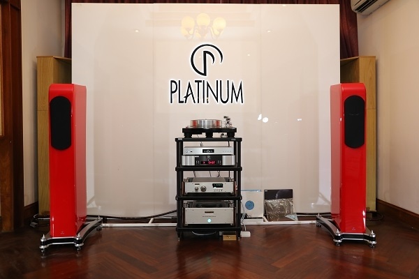 Nhung thiet bi noi bat tai AV Show 2016 hinh anh