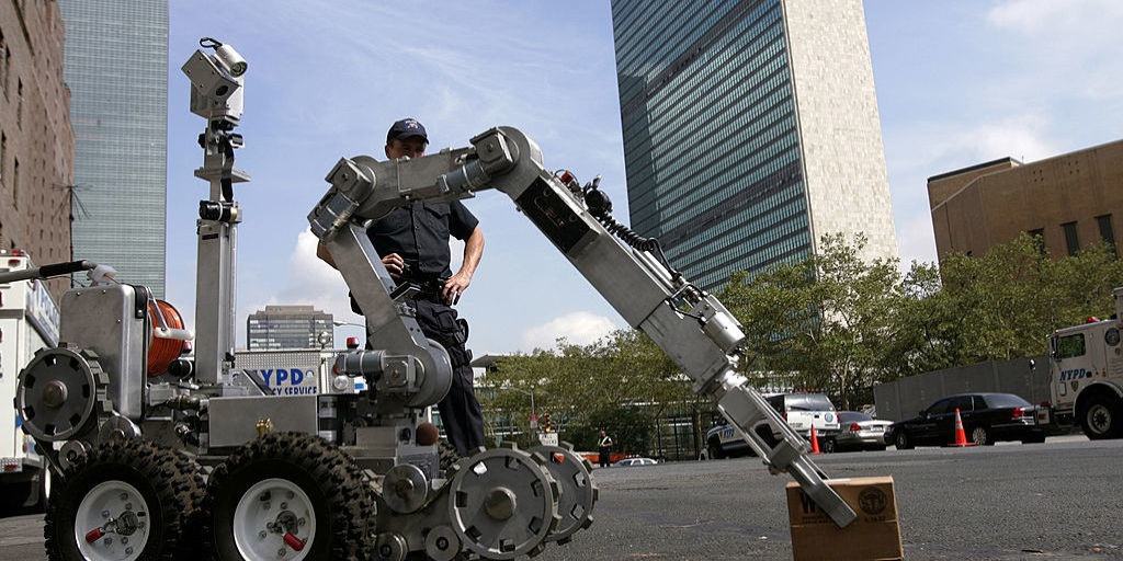 Robot giúp cảnh sát bắt tội phạm ảnh 1 Robot giup canh sat bat toi pham anh 1