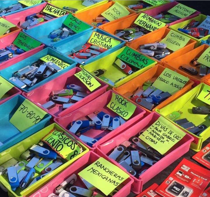 Nguoi Mexico ban nhac bang USB anh 1