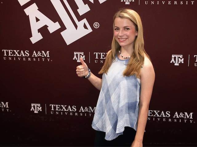 tông xe cảnh sát vì chụp hình nude ảnh 1 tong xe canh sat vi chup hinh nude anh 1