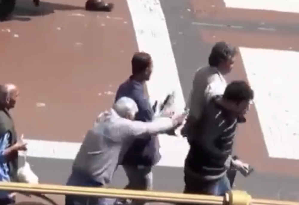 Cuop dien thoai trong 3 giay o Brazil hinh anh