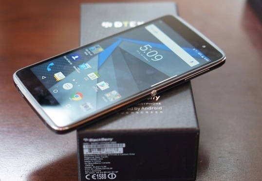 BlackBerry giam gia DTEK50, sap ban DTEK60 hinh anh