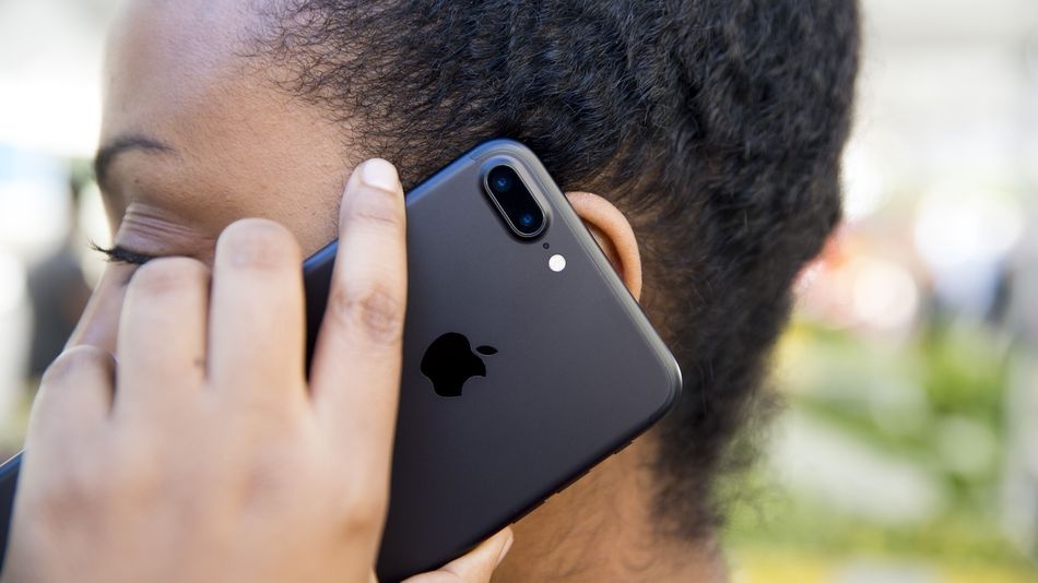 Bi nghi theo doi nguoi dung, Apple noi do la tinh nang iOS hinh anh