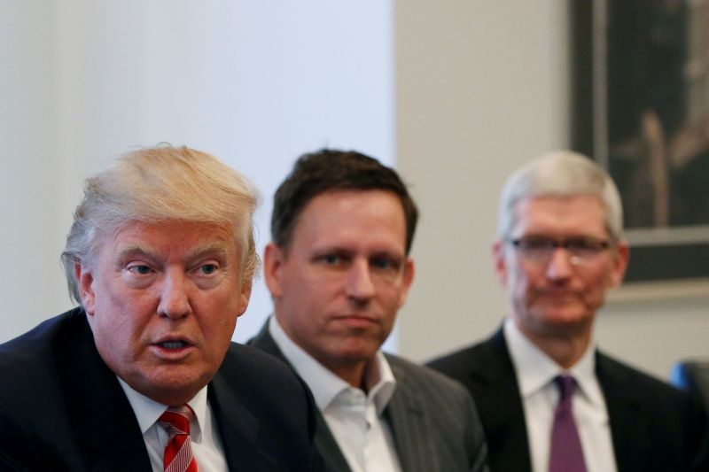 Gap CEO cong nghe, Donald Trump xep cho ngoi day y do hinh anh