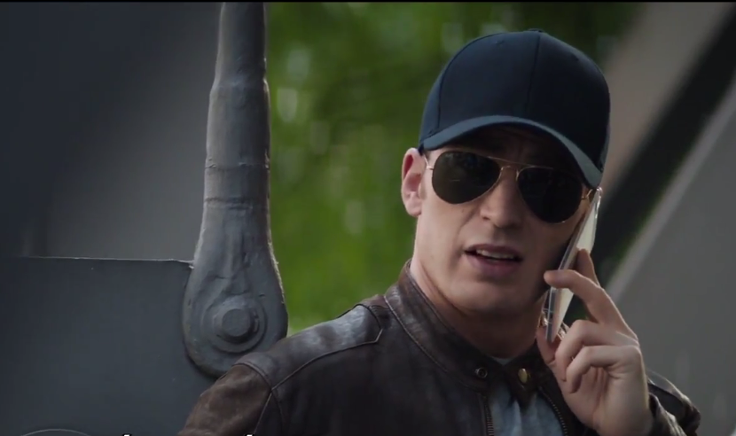 Cac sieu anh hung Marvel dung dien thoai gi? hinh anh