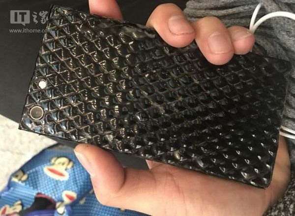 iPhone vien man hinh mong anh 2