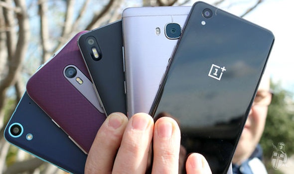 Cuoc chien cau hinh dang lam kho smartphone cao cap hinh anh