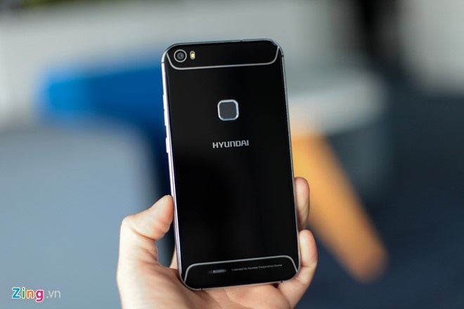 Mua smartphone gia re cuoi nam anh 5