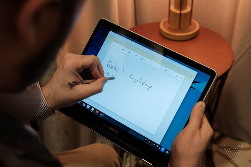 Samsung laptop CES 2017 anh 1