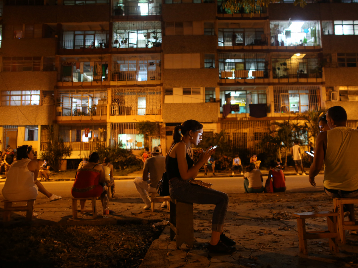 Internet tai Cuba - dat do va cham chap nhat nhi the gioi hinh anh