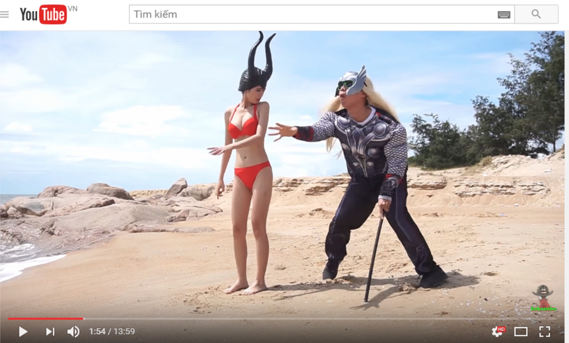 Clip phan cam cho thieu nhi tran lan tren YouTube hinh anh