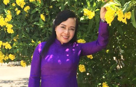 Bo truong Y te hat 'Ngon lua tuoi 20' hinh anh