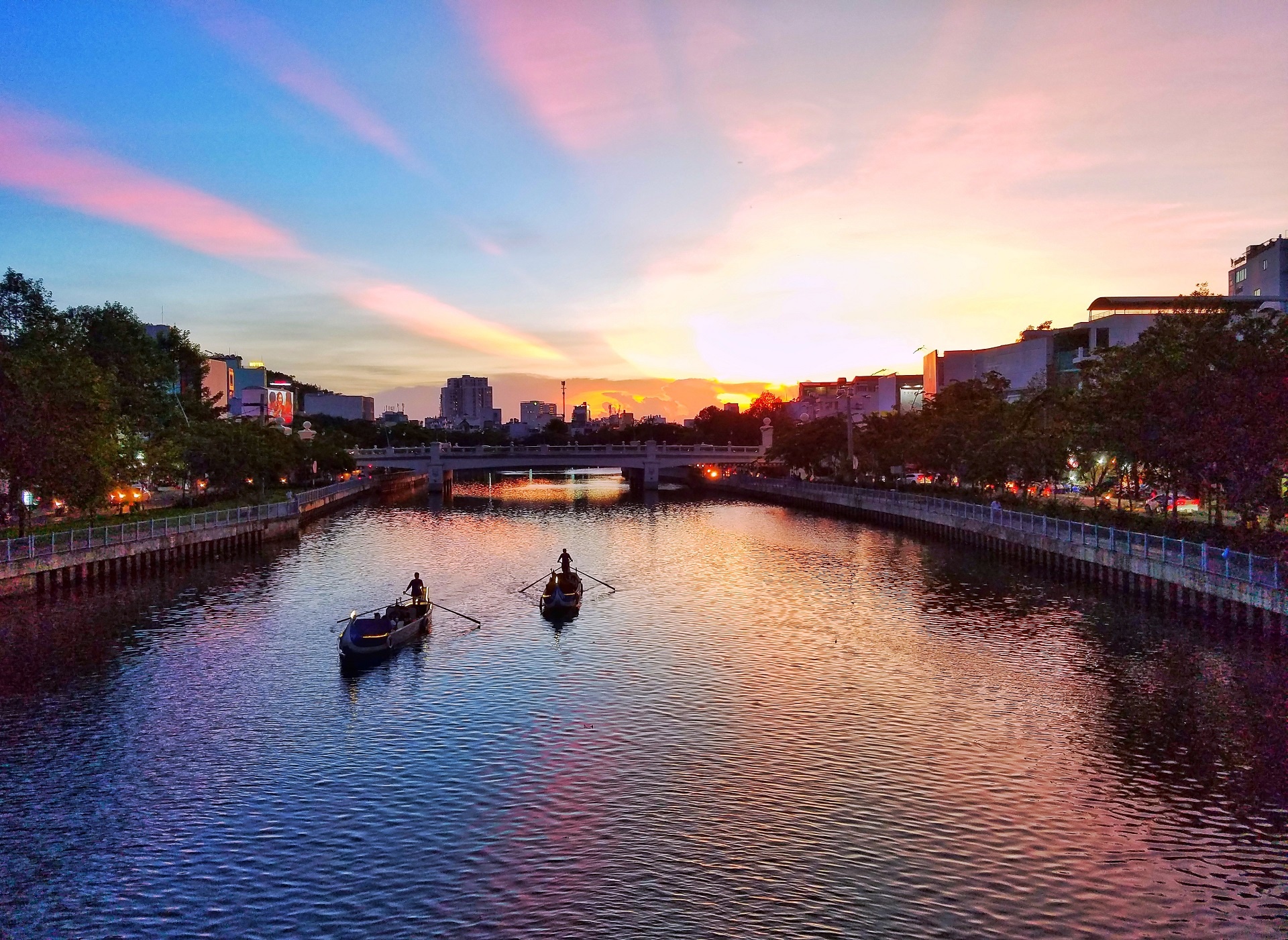 anh sang la xuat hien tren bau troi anh 5