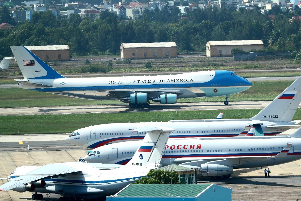 Phi co cho lanh dao Nga, My, Trung Quoc gap nhau o san bay Da Nang hinh anh