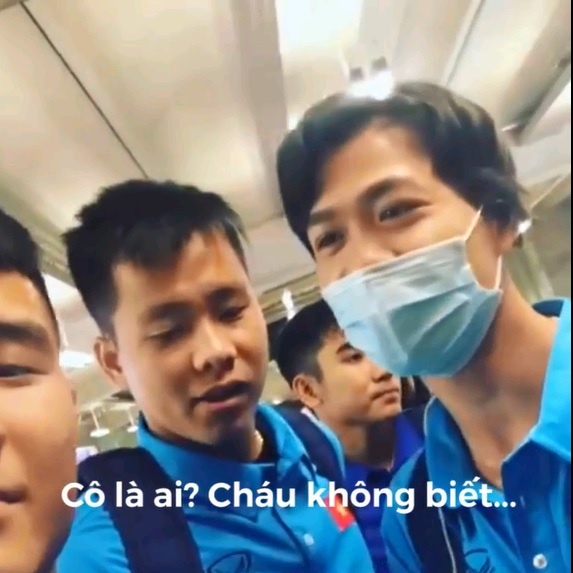 'Dao mo' clip lay loi cua U23 Viet Nam hinh anh