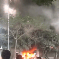 Chay lon o Ha Noi, khoi den cuon cuon hinh anh