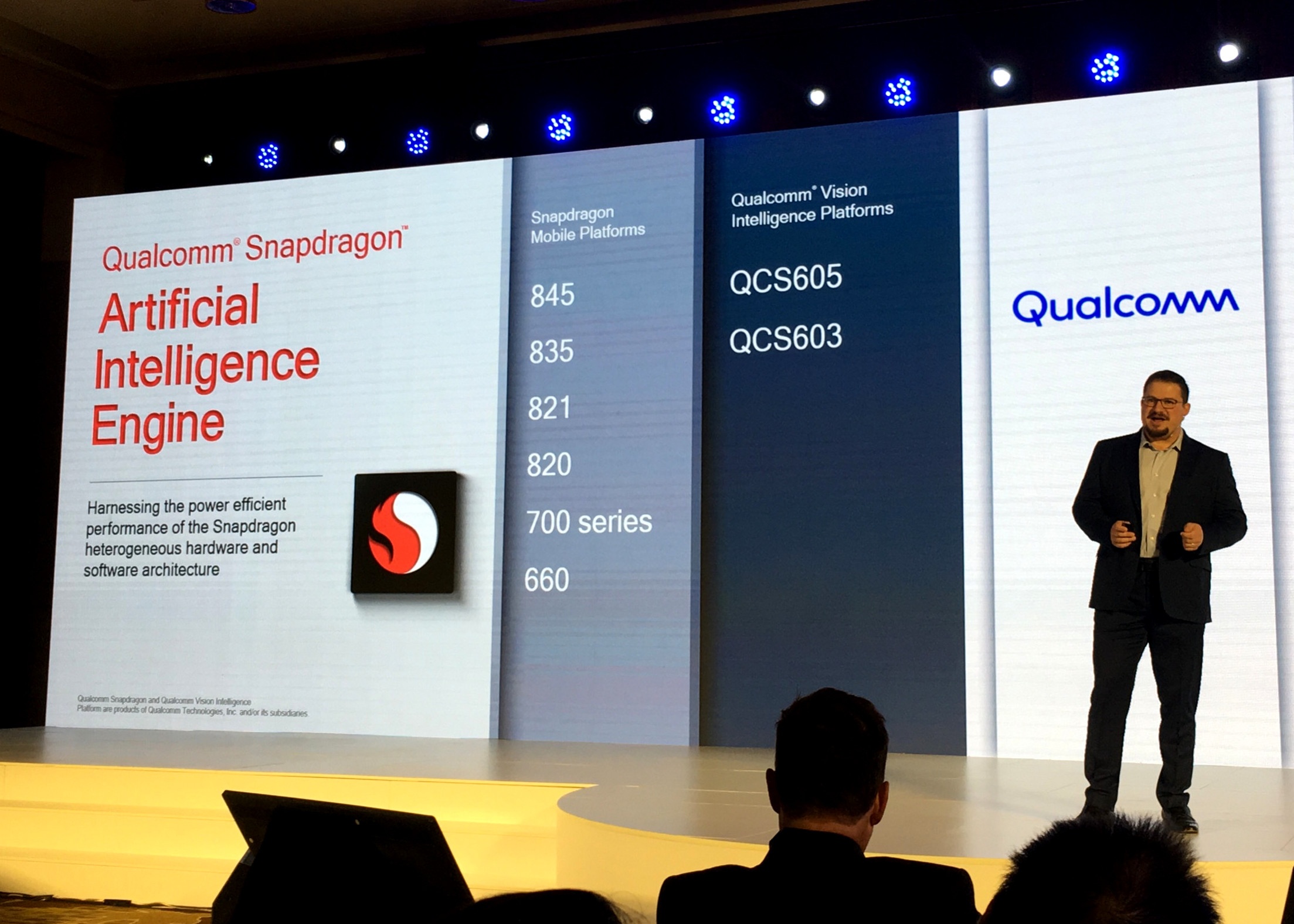 Qualcomm cong bo Snapdragon 710, mang AI den thiet bi tam trung hinh anh