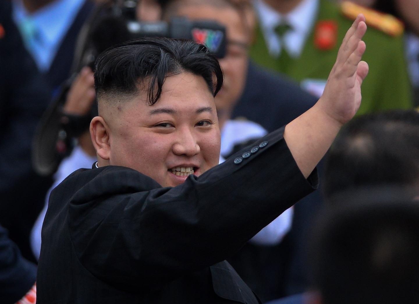 Toan canh le tien ong Kim Jong Un tai ga Dong Dang hinh anh