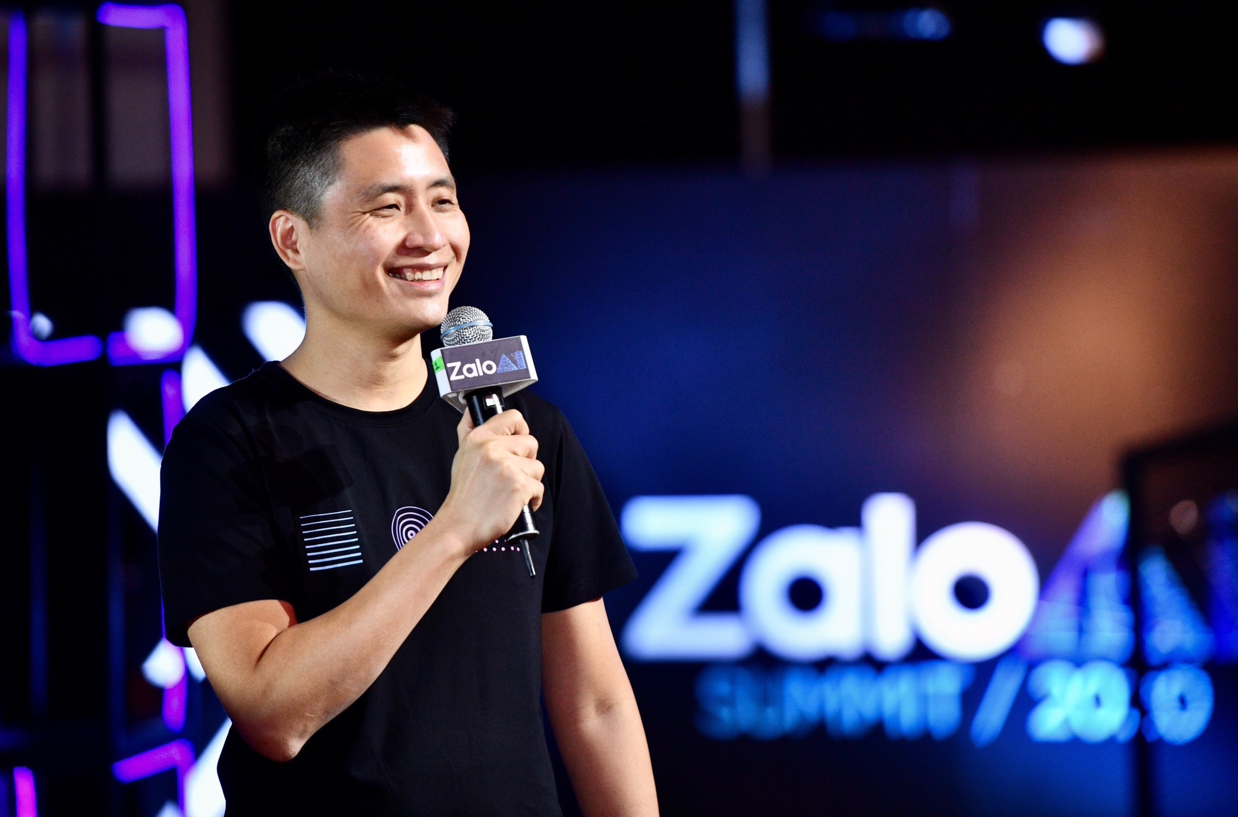 Tro ly ao tieng Viet Kiki ra mat - da nen tang, chay duoc tren oto hinh anh