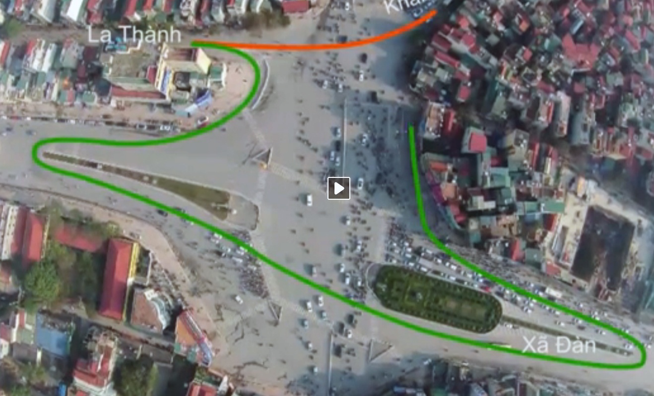 Giao lo phan luong ky cuc nhat Ha Noi hinh anh