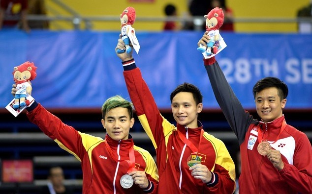 Video Viet Nam nhan HCV dau tien trong ngay thi dau thu ba hinh anh