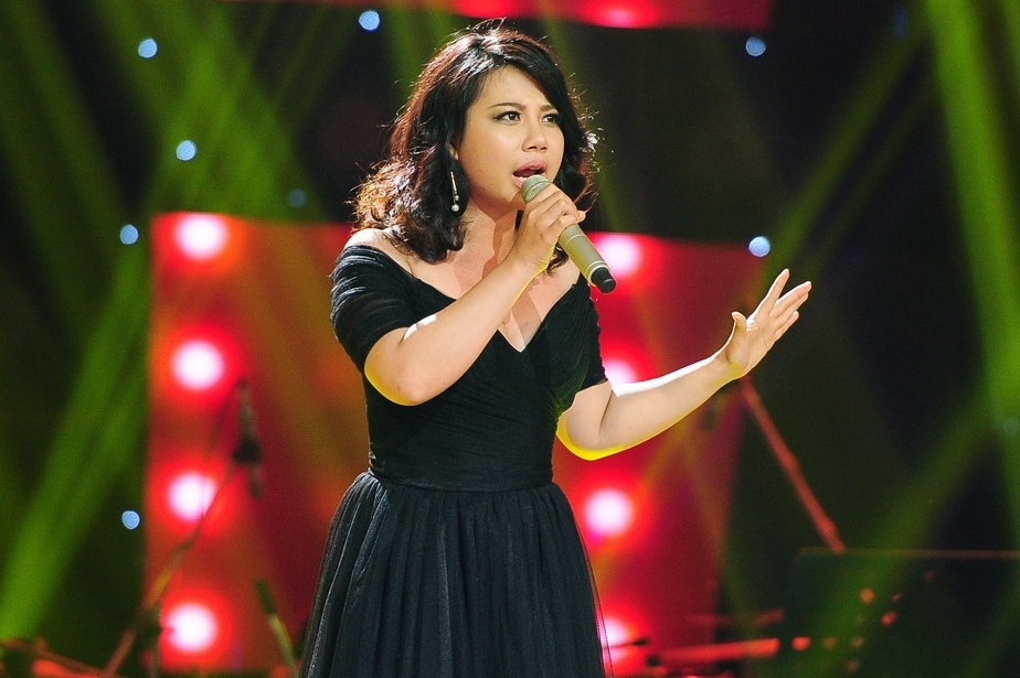 Co gai 'vua an keo vua hat' ve doi Dam Vinh Hung hinh anh