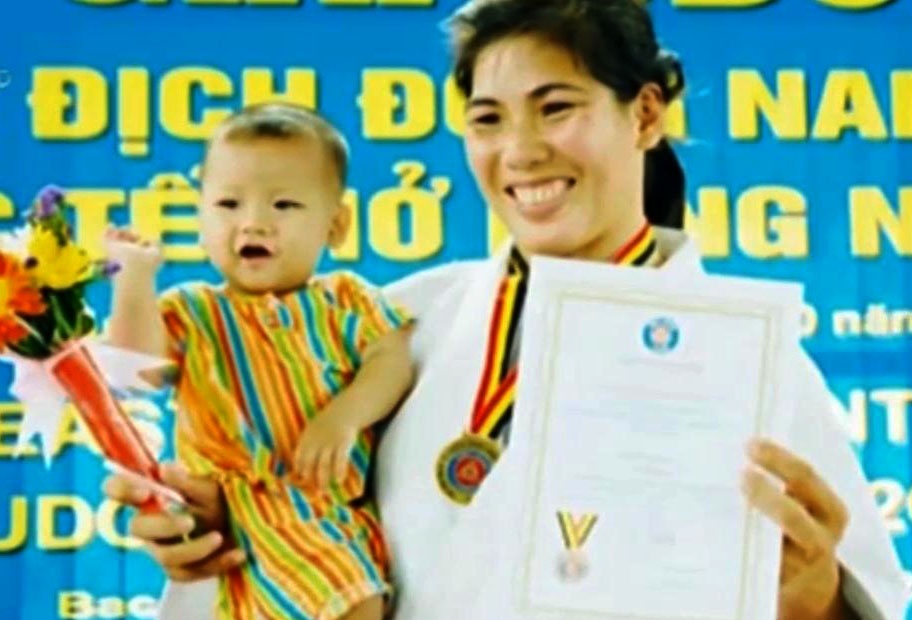 VDV 'di SEA Games de kiem vang, co sua cho con' hinh anh