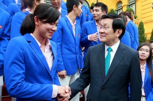 Chu tich nuoc gap go cac VDV, HLV xuat sac tai SEA Games 28 hinh anh