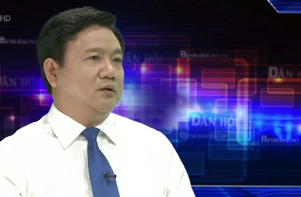 Bo truong Thang giai dap nhieu van de nong ve giao thong hinh anh