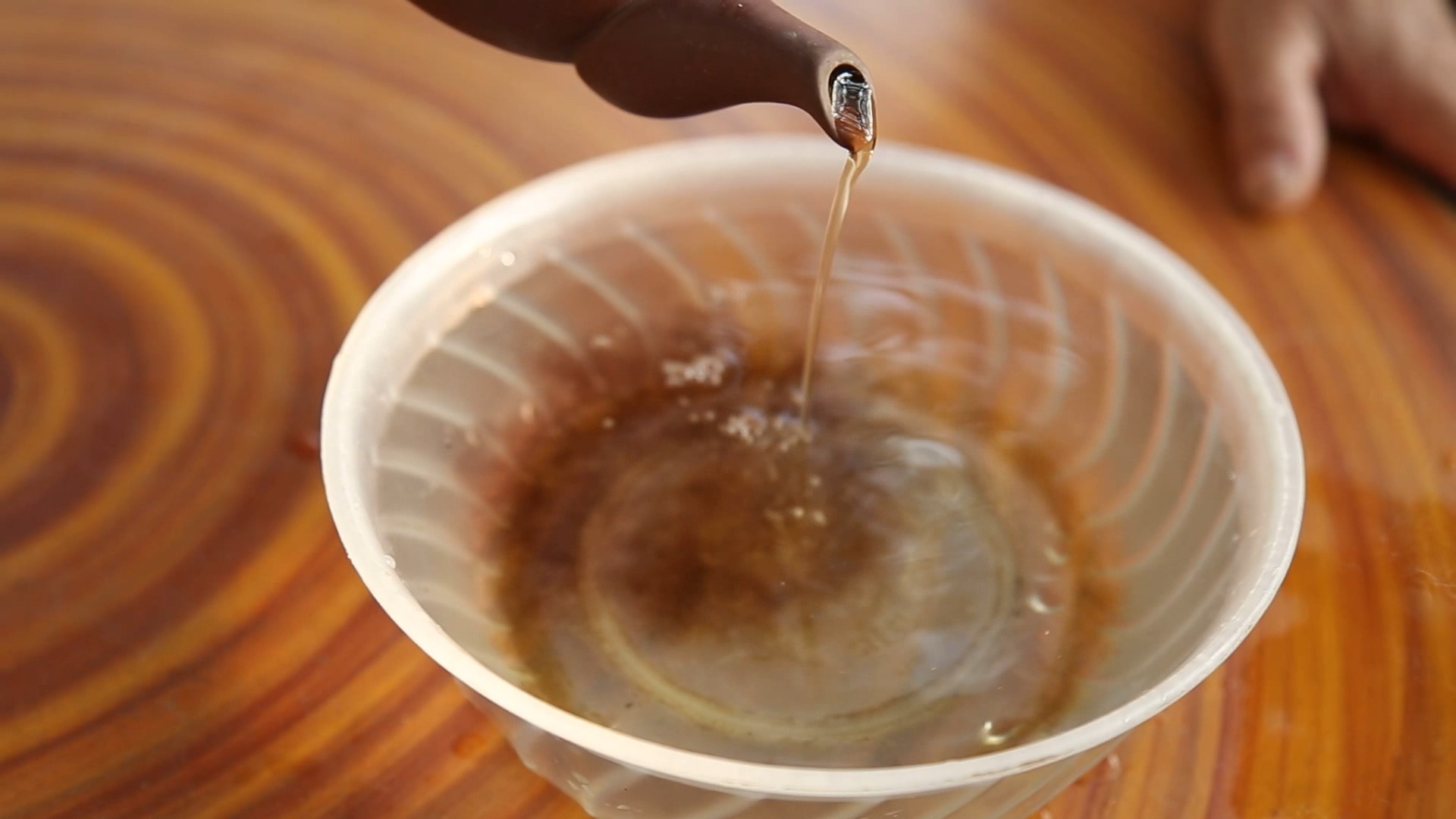 Hon 1.000 ho dan ngoai thanh Ha Noi dung nuoc o nhiem hinh anh