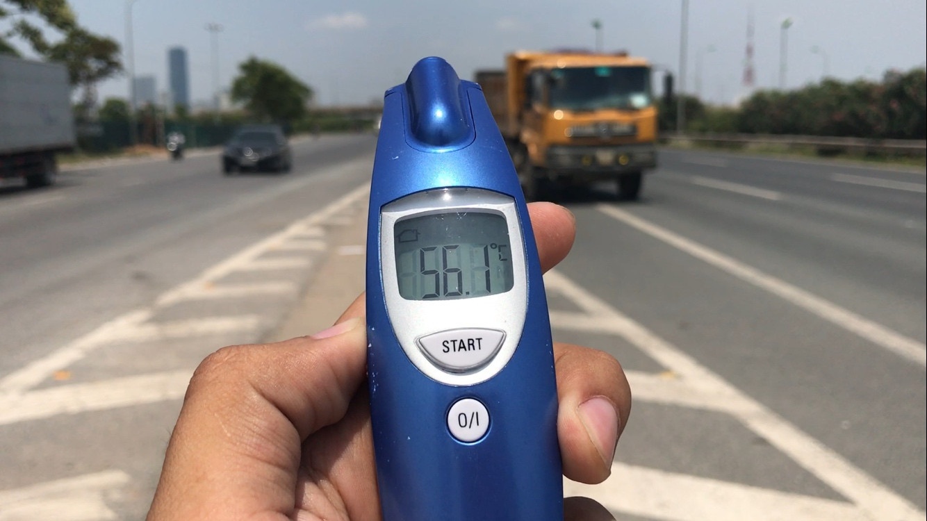 Nhiet do ngoai troi o Ha Noi gan 48 do C hinh anh