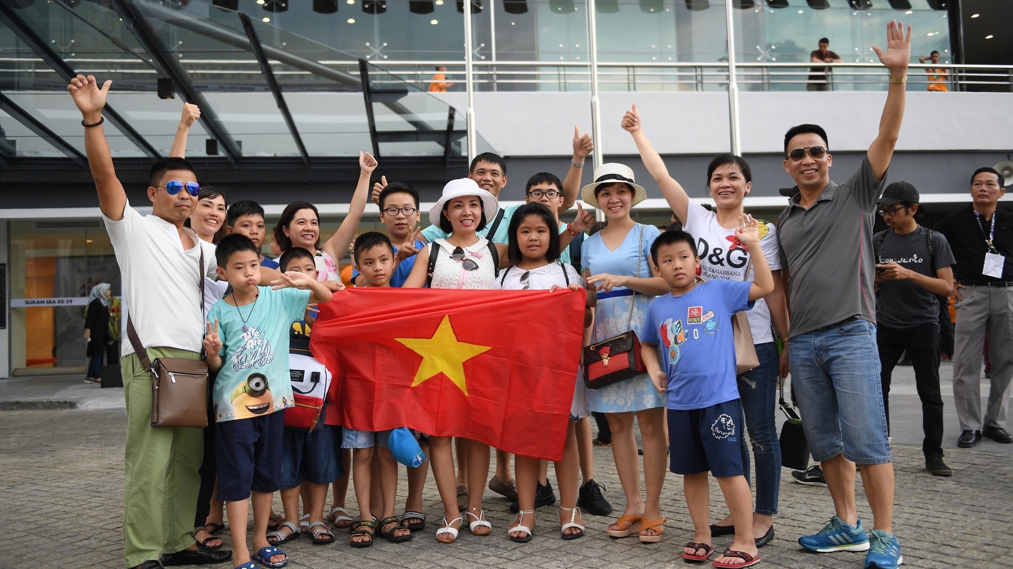 Video 360 do: Khong khi truoc gio khai mac SEA Games 29 hinh anh