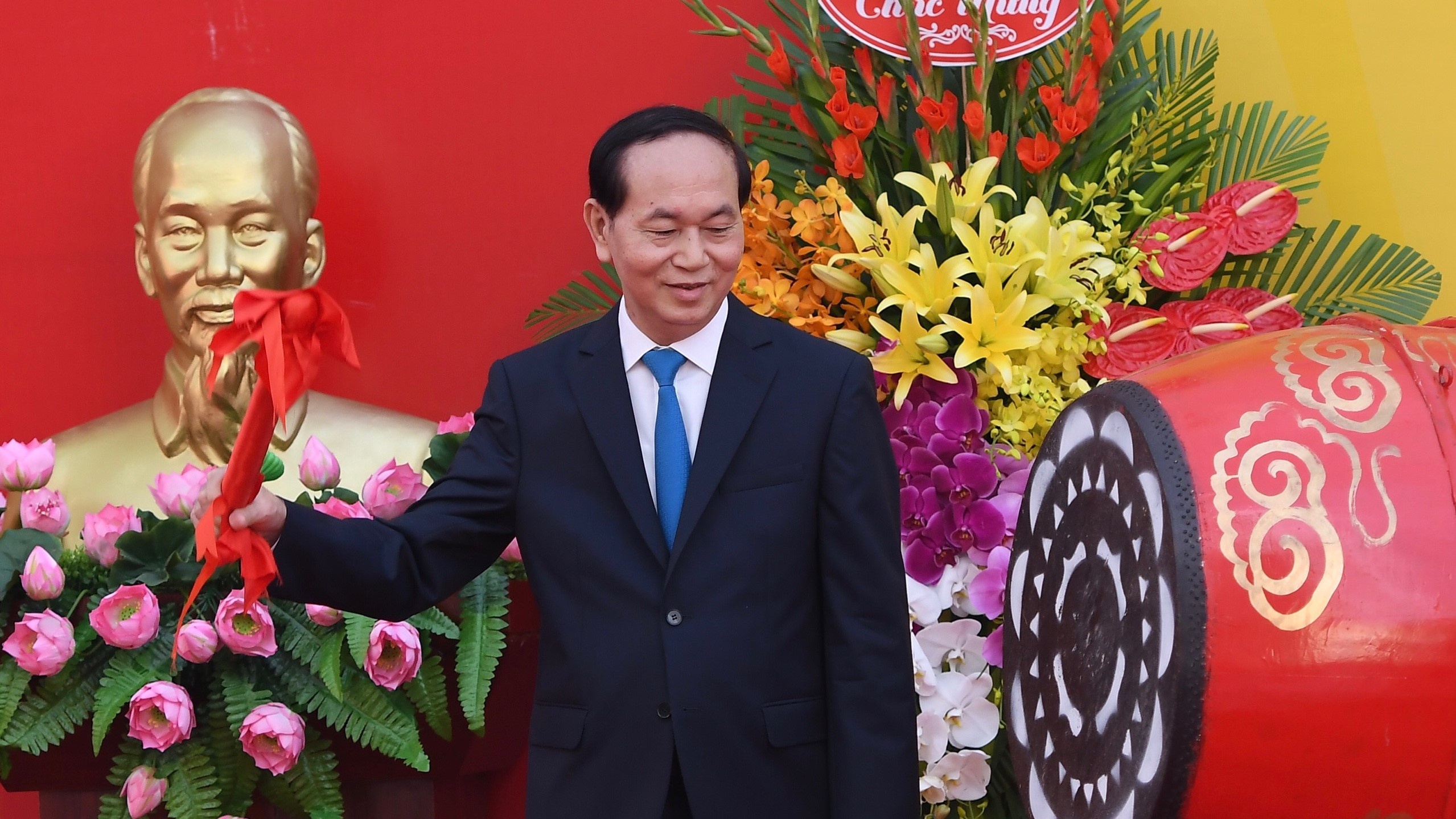 Chu tich nuoc danh trong khai giang nam hoc moi hinh anh