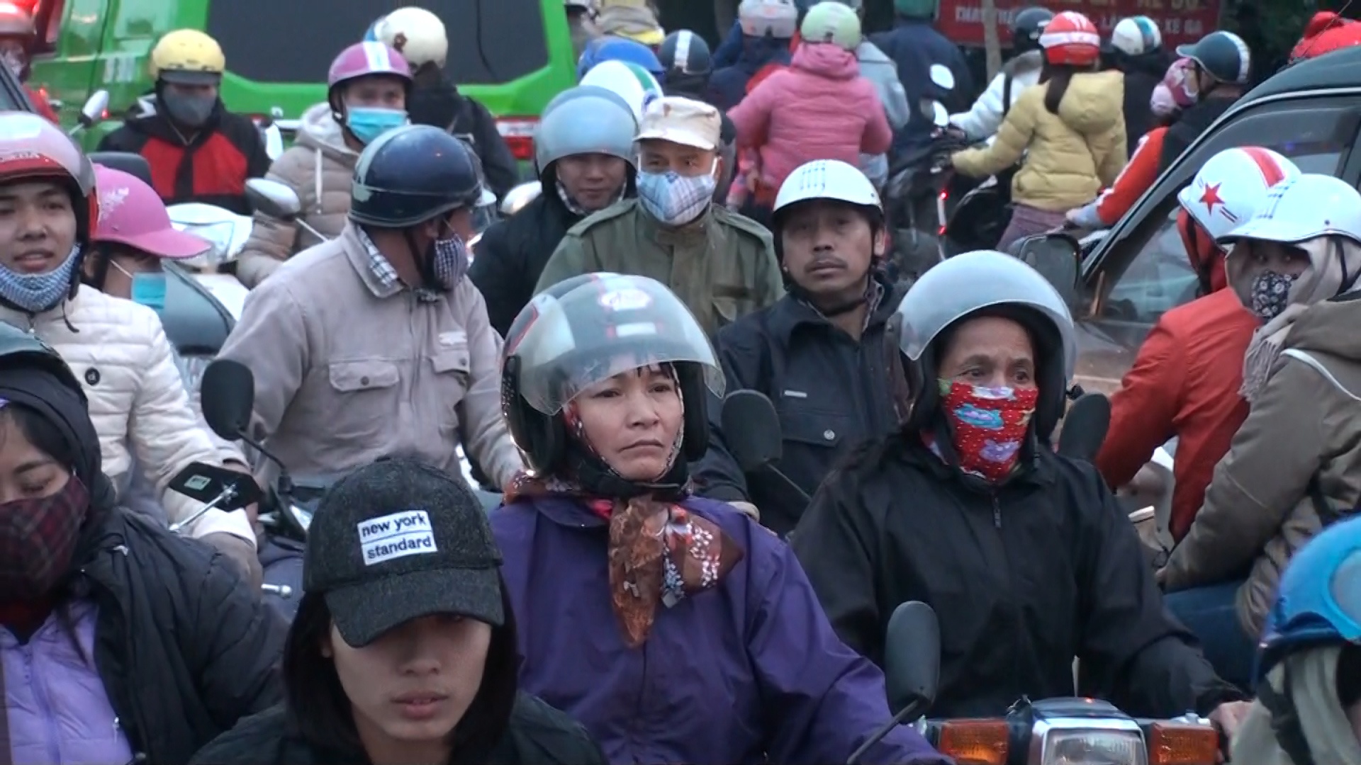 Un tac dai 5 km tren quoc lo 1A cu hinh anh