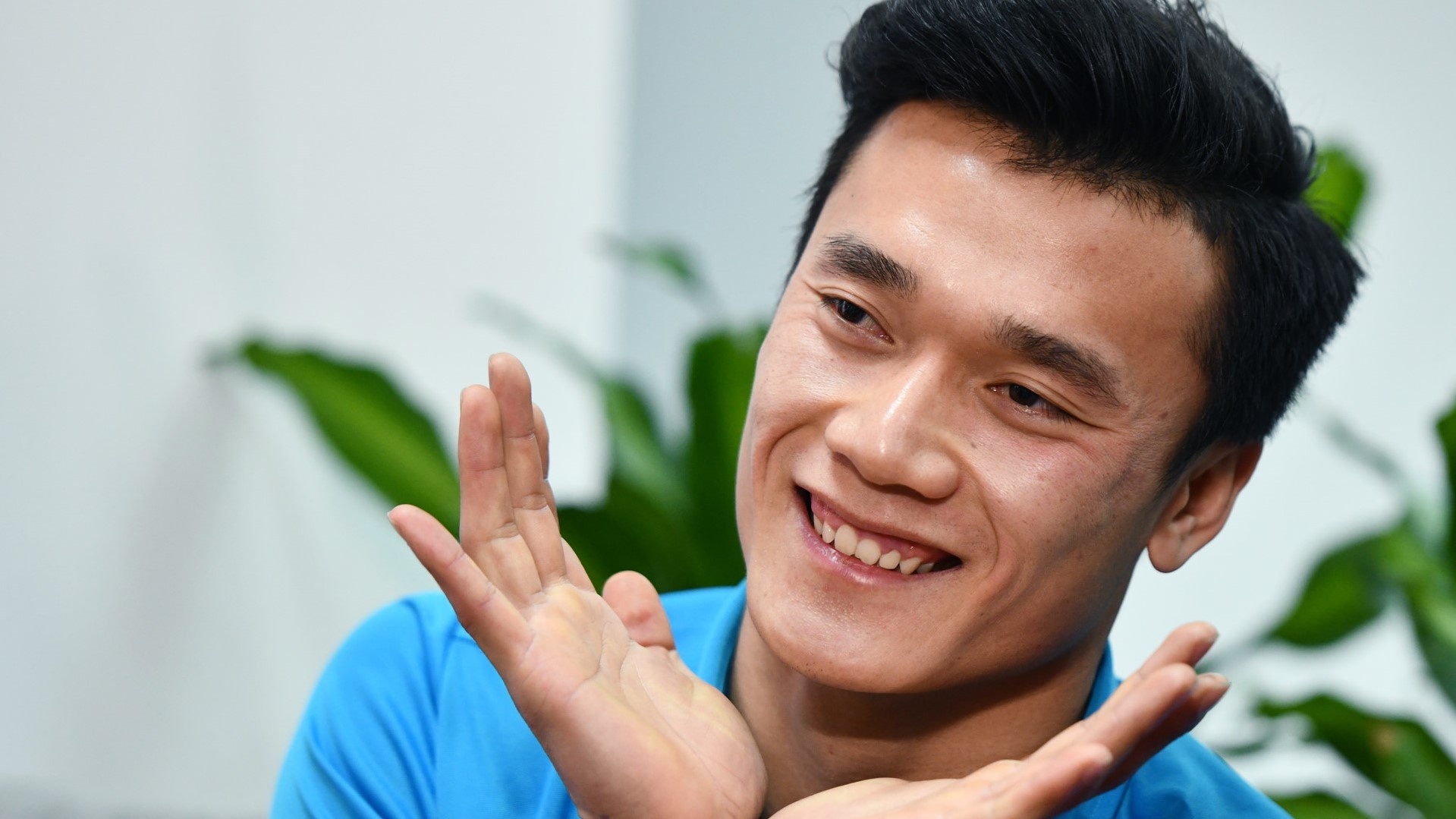 Thu mon Tien Dung: 'Se bo chay neu duoc to tinh bat ngo' hinh anh